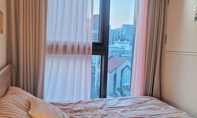 Myeongdong Apartment | 92 l Myeongdong 5min l Airport bus l High-rise ㅣmagnificent view of the church