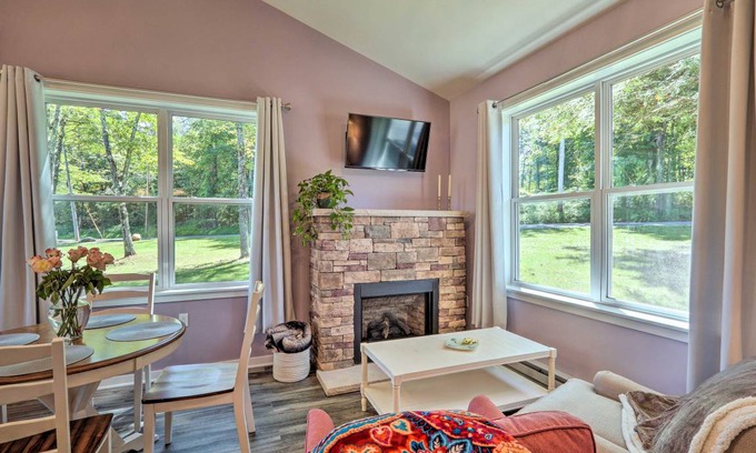 Saylorsburg Cottage | 92 m² Cabin ∙ 1 bedroom ∙ 4 guests