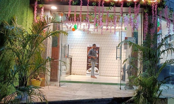Deoghar Hotel | 929 m² Hotel ∙ 4 guests