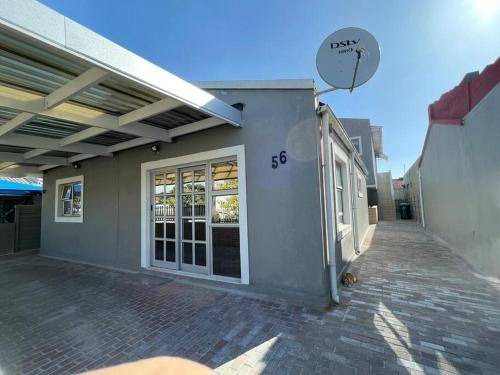 Grassy Park Apartment | 93 m² Apartment ∙ 3 bedrooms ∙ 6 guests