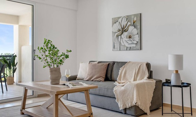 Chlorakas Apartment | 93 m² Apartment ∙ 2 bedrooms ∙ 6 guests