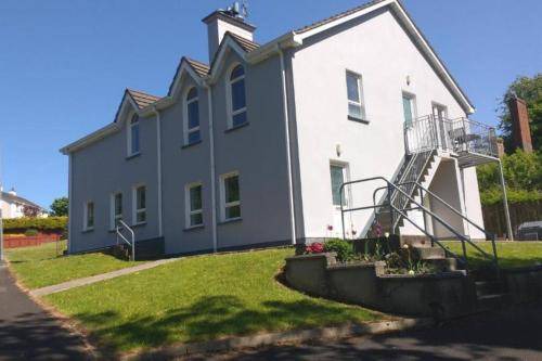 Moville Apartment | 93 m² Apartment ∙ 2 bedrooms ∙ 4 guests