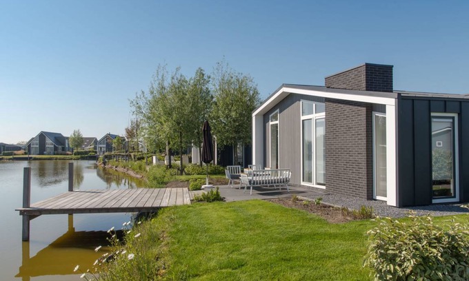 Wemeldinge House | 93 m² House ∙ 1 bedroom ∙ 4 guests