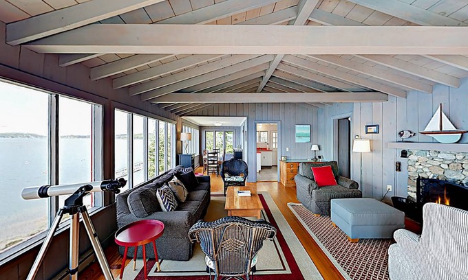 Ocean Point Cottage | 94 m² Cabin ∙ 3 bedrooms ∙ 8 guests