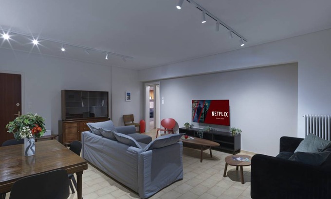 Zografos Apartment | 95 m² Apartment ∙ 2 bedrooms ∙ 6 guests