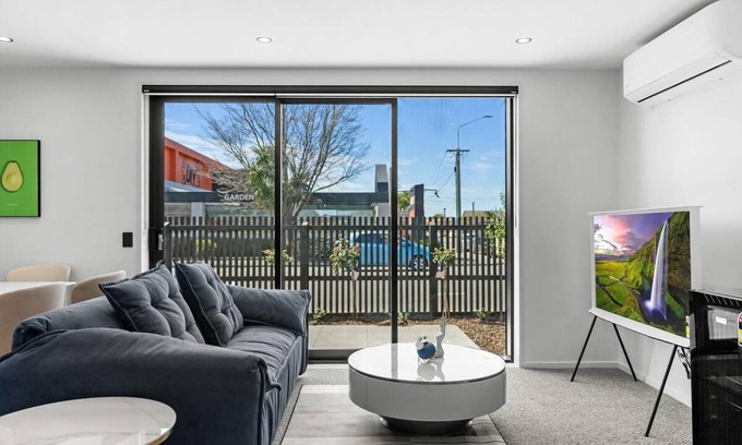 Sydenham House | 95 m² House ∙ 2 bedrooms ∙ 4 guests