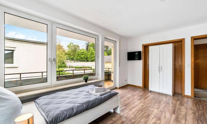 Goeppingen Apartment | 95 m² Serviced apartment ∙ 4 bedrooms ∙ 8 guests