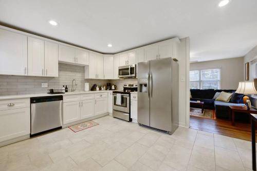 East Raleigh House | 97 m² House ∙ 3 bedrooms ∙ 6 guests