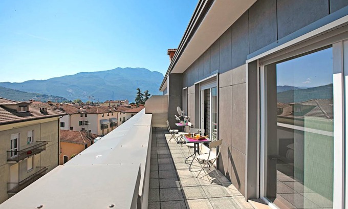 Riva del Garda Apartment | 98 m² Apartment ∙ 3 bedrooms ∙ 6 guests