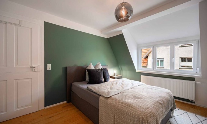 Stuttgart Resort | 98 m² Private room ∙ 1 bedroom ∙ 1 guest