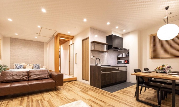 Karasuma Apartment | 99 sqm Sanjodori 1 group reserved Adult hideaway / Kyoto Kyōto