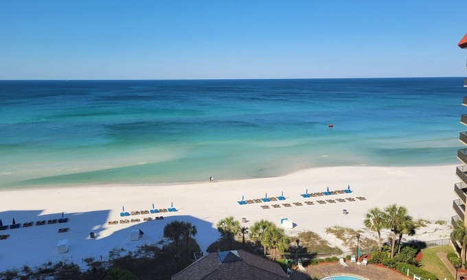 Biltmore Beach Condo | 9th Floor Summerhouse !!Free Beach Chairs/Service!!!On Beach!!Emerald Waters!!