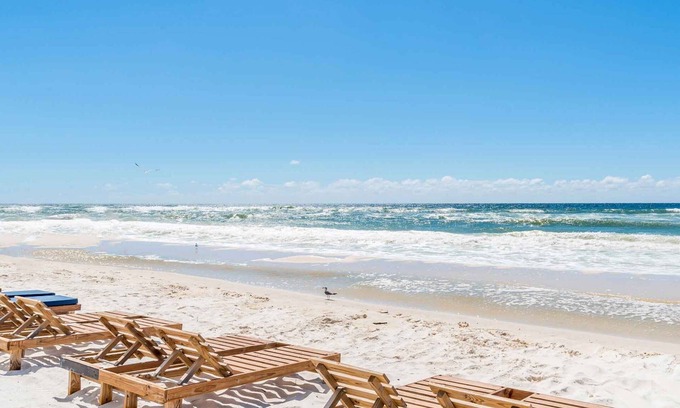 Gulf Shores Condo | 9th Story Condo Directly on the Water! Best Views from Your Private Balcony