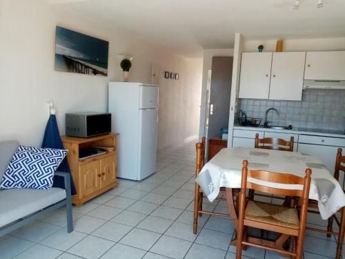 Sainte-Marie-la-Mer Apartment | A 150 m de la mer - T3 tout confort - 4 pers - Roussillon - 1