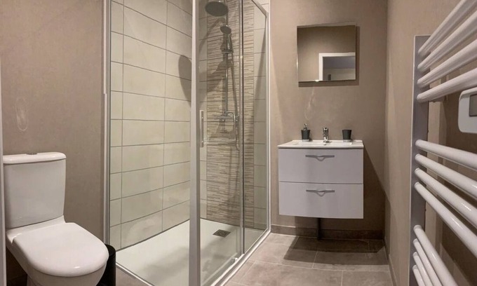 Bourbon-Lancy Apartment | A 15min du Parc D'attractions Le Pal ! Studio Meublé Résidence Neuve Plain Pied