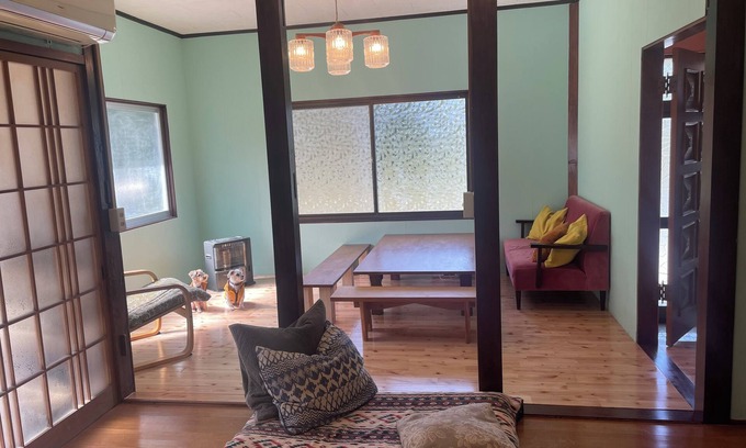 Hagi House | A 45-year-old private home with a family of five and two small dogs, located in a rich natural setting.
