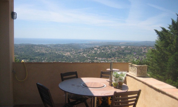 Vence Villa | A balcony overlooking the Mediterranean: 20m2 terrace, private parking, bright.