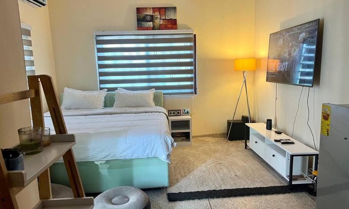 Accra Apartment | A beautiful comfy bedroom in the center of town