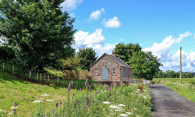 Kirriemuir Cottage | A beautiful cottage, with real attention to detail and beautifully furnished.
