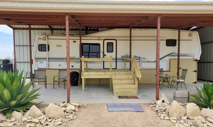 Terlingua House | A beautiful dark skies area of the desert!