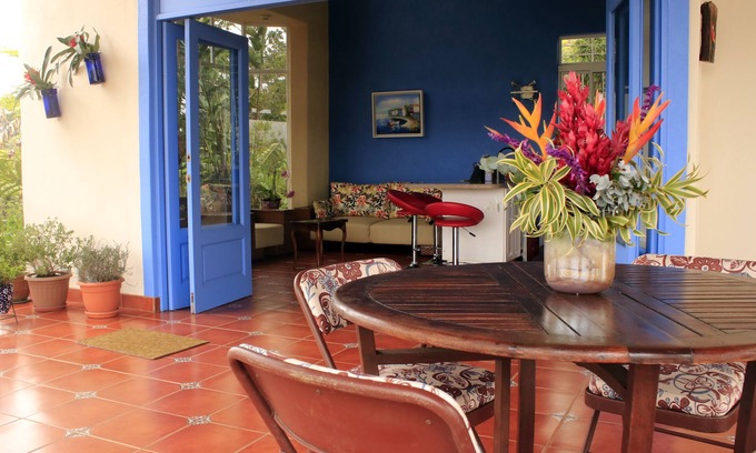 Orosi House | A beautiful home. Close to Orosi Thermal Pools!