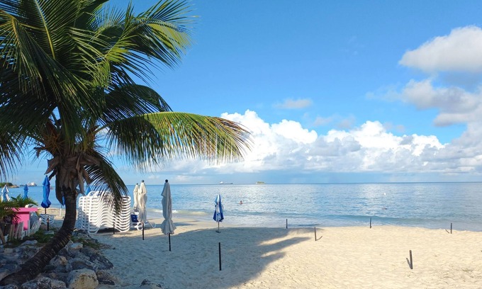 Saint John Parish Apartment | A Blissful Carib/n Getaway! Work or Leisure, 15 mins to Beaches & Restaurants.