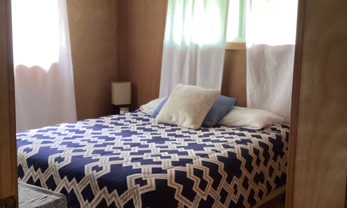 Kehena Cottage | A Blissful Retreat in the Heart of Seaview - 5 minutes from the beach!