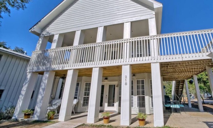 Watercolor House | A Block Away Bliss: Steps from Seaside & Sand!