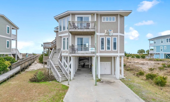 Holden Beach House | "A Blue Monkey" Oceanfront with a pool, 4 bedroom 4.5 bathroom