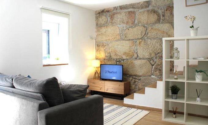 Centro / Baixa House | A Casa Pequena in Porto
