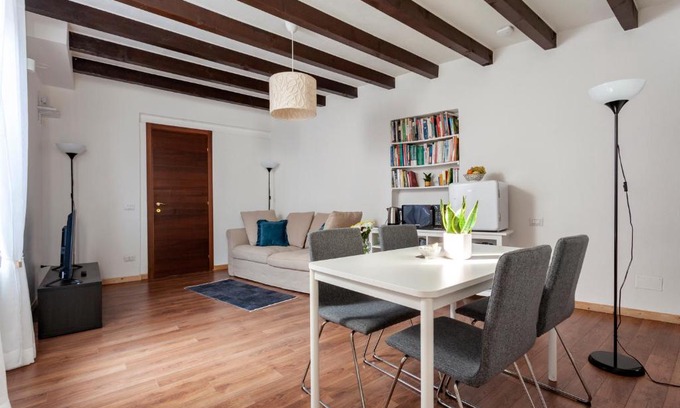 Intra Apartment | A central quiet place in Verbania