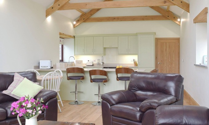 Saundersfoot Cottage | A characterful barn, delightfully converted to offer open-plan living.