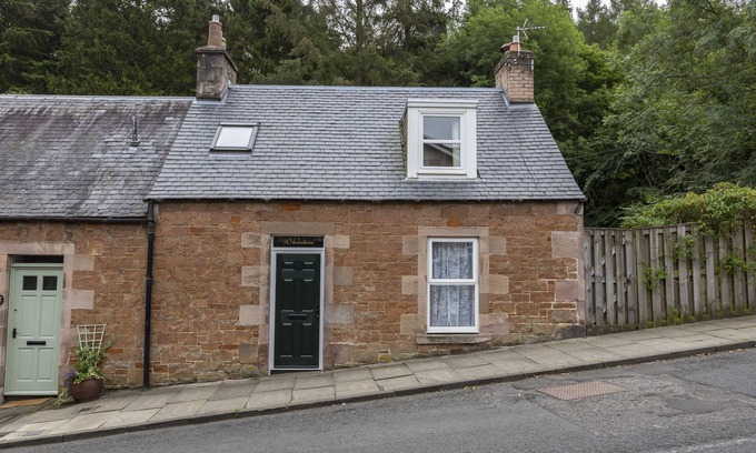 Gattonside Cottage | A charming 2 bed cottage in the heart of the popular borders village of Melrose.