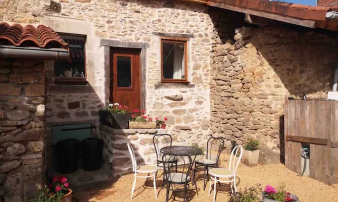Saint-Mathieu Cottage | A Charming Cottage to Rent in the Beautiful Countryside of the Limousin