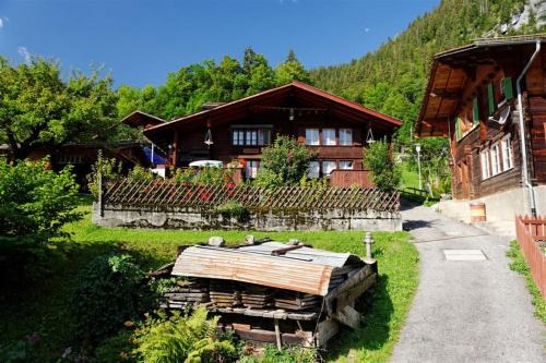Isenfluh Apartment | A Charming Swiss Family Chalet Daheim