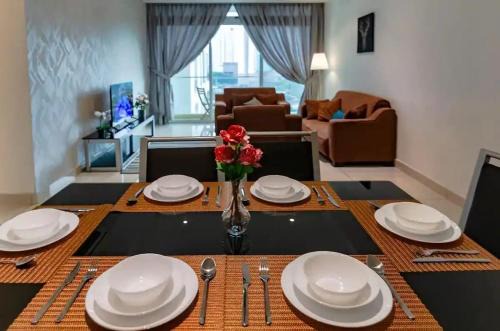 Taman Century Apartment | A Chic 3BR KSL DEsplanade Residence FREE Parking