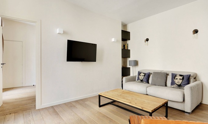 Saint-Gervais Apartment | A Chic Apartment in Le Marais/St Paul