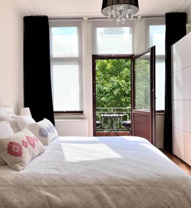 Quartier des Quais - Kaaienwijk Apartment | A Chic Haven in the Heart of Urban Nature