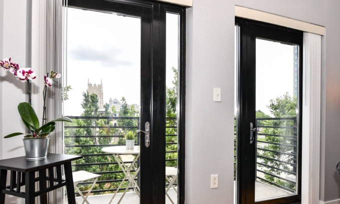 Charlotte Condo | A college oasis in Charlotte