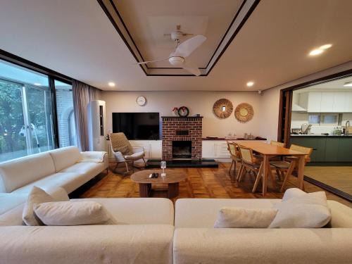 Nonhyeon-dong Apartment | a comfortable detached house in the heart of the city