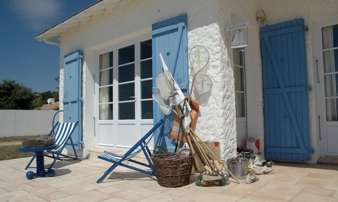 Jard-sur-Mer House | A corner of Paradise . feet in the water