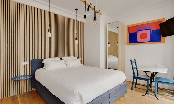 Notre-Dame-des-Champs Apartment | A Cosy Studio in Montparnasse