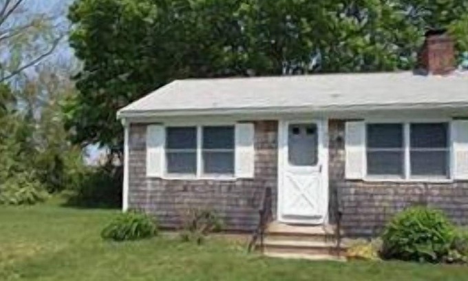 Brewster Cottage | A Cottage Gem Minutes To Paines Creek Beach