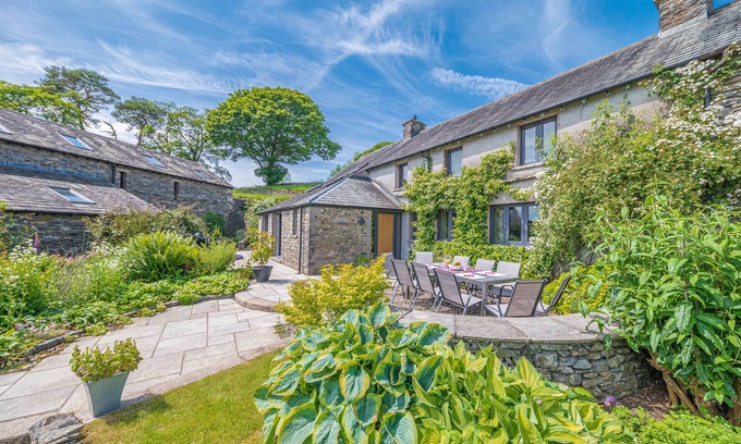 Bretherdale Cottage | A cottage that sleeps 10 guests in 5 bedrooms
