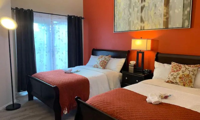Overlake Condo | A Cozy Bellevue Condo at CrossRoad Mall