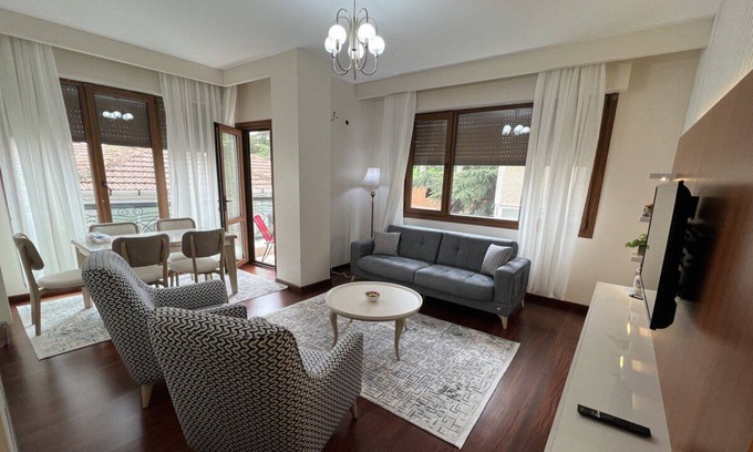 Maltepe Apartment | A Cozy Flat Near It All at Idealtepe!