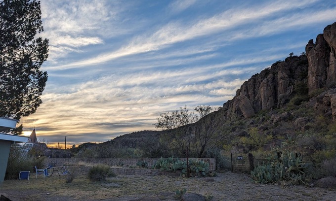 Fort Davis House | A cozy Inn nestled against Sleeping Lion Mountain in beautiful Ft Davis Tx.