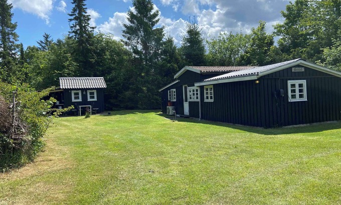 Bronde House | A cozy older summerhouse on a small island