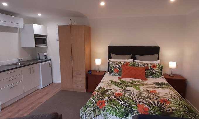 Te Awamutu Apartment | A cozy studio retreat near Te Awamutu.