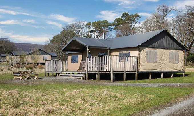 Preston Cottage | A double marketed - gh lead that sleeps 6 guests in 3 bedrooms